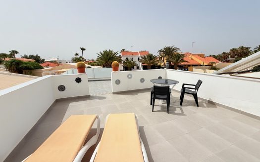 Fuerteventura – Jandia – Tolle Villa mit 2 Schlafzimmern & 2 Bädern – Dachterrasse mit Weitblick aufs Meer – Garage – Gemeinschaftspool