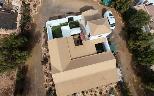 Fuerteventura – Tuineje – Große Finca im Landhausstil – mit Pool – 3 Schlafzimmer – 3 Badezimmer – Schön angelegter Obstgarten