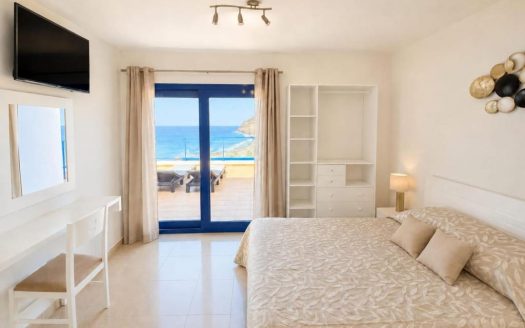 Ferienpenthouse: Luxuriöses Penthouse Vista Mar in Gran Tarajal mit 3 Schlafzimmern, Dachterrasse und und priavtem Pool sowie Fitnessstudio