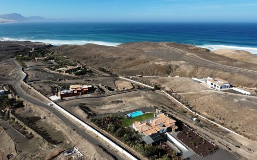 Fuerteventura – Strand von Ugan – Traumhafte Villa im Landhausstil mit Panorama Meerblick – Infinity Pool – 4 große Schlafzimmer