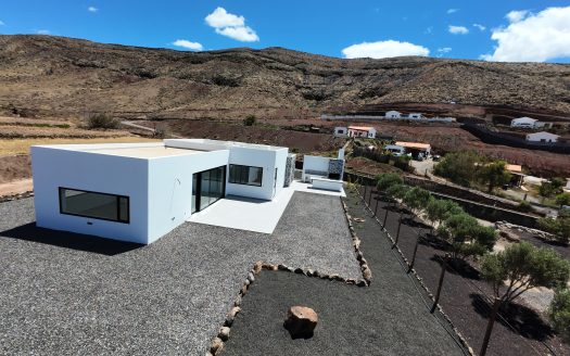 Fuerteventura – El Cardon –  Moderne Neubau Villa  – mit 3 Schlafzimmern und großem Grundstück – Gemauerte Außenküche
