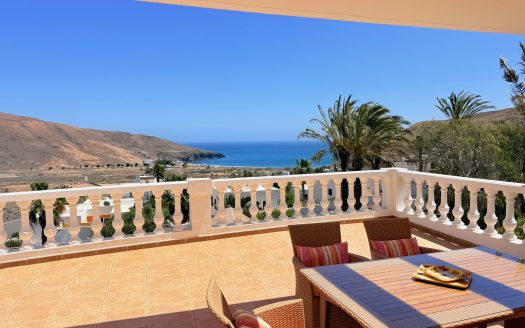 Fuerteventura – Giniginamar – Exklusive Villa auf zwei Ebenen mit großem Pool und traumhaften Meerblick – Tiefgarage