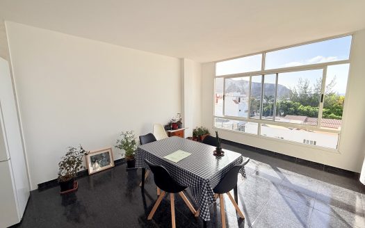 Fuerteventura – Gran Tarajal – Großzügiges Stadtapartment mit 3 Schlafzimmern über den Dächern von Gran Tarajal mit Meerblick – Balkon