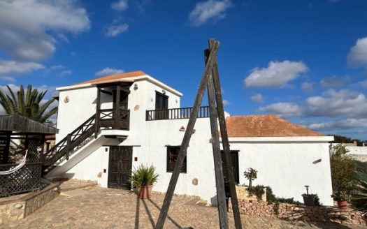 Fuerteventura – Nähe von Agua de Bueyes – Traditionell kanarische Finca „Casa Rural“- 5 Schlafzimmer – Großer Pool – Gewerbliche Nutzung als Pension möglich