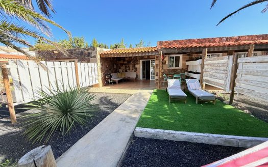 Fuerteventura – La Pared – Traumhafter Heller Reihenbungalow mit 2 Schlafzimmern – Toll angelegter Garten